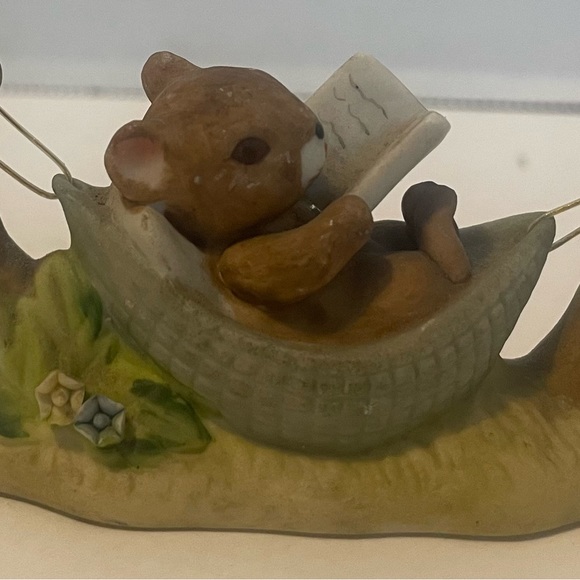 Vintage Enesco Mouse on Hammock 1975 - Picture 2 of 5